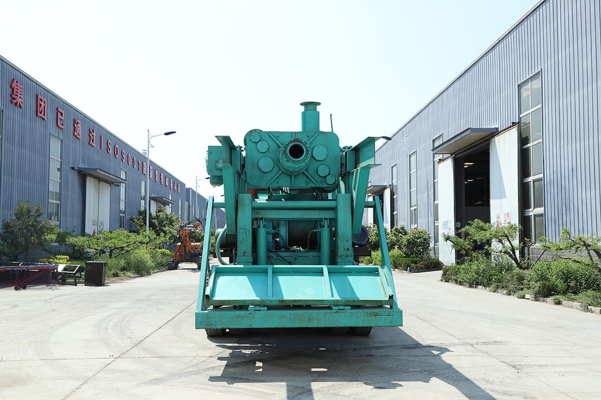 10寸後(hòu)八輪反循環(huan)鑽機