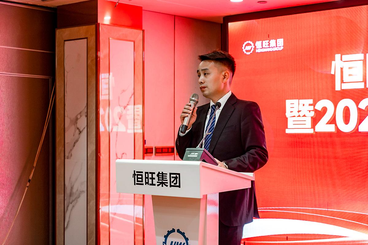 董事(shì)長、總經理劉明(míng)濤